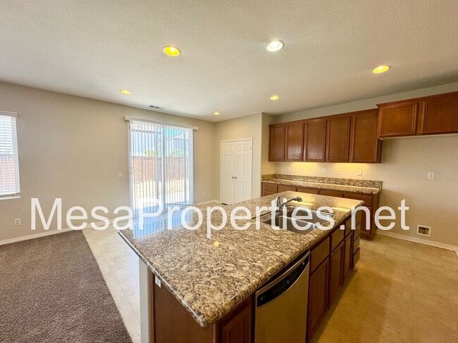 Building Photo - 11845 Elliot Way