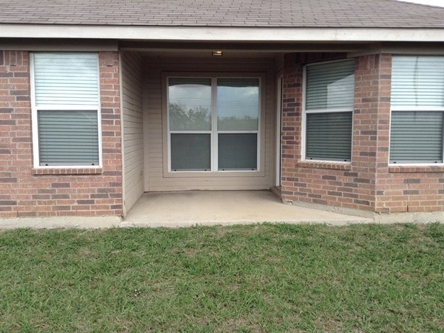 Building Photo - 413 Bretts Way