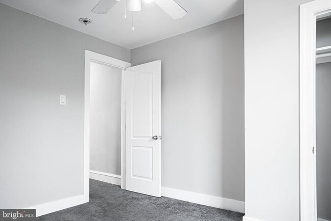 Building Photo - 2348 Moore St