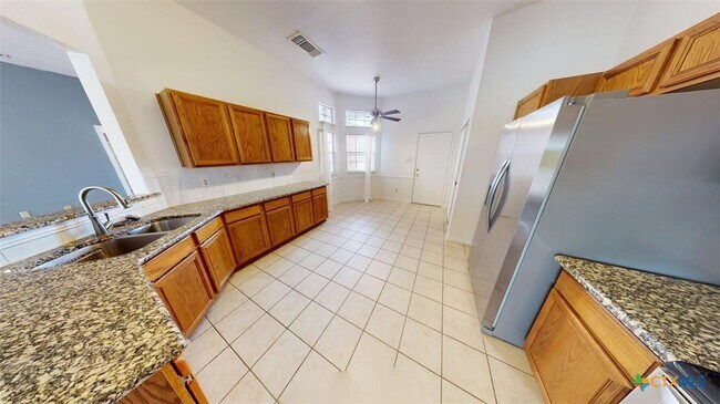 Building Photo - 411 Tomahawk Dr