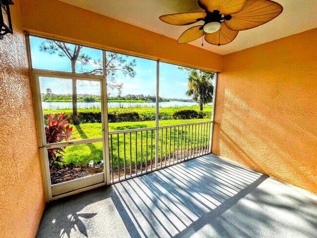 Building Photo - ANNUAL UNFURNISHED 2 bed 2 bath ground floor water front condo in Bradenton