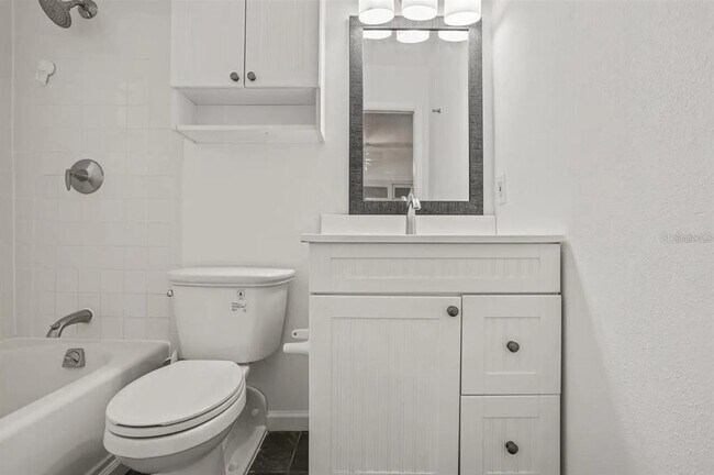 Building Photo - 1011 S Moody Ave