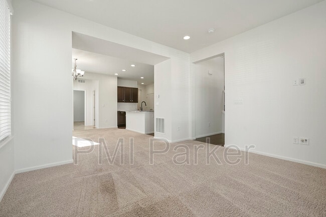 Building Photo - 14813 E Crestridge Dr