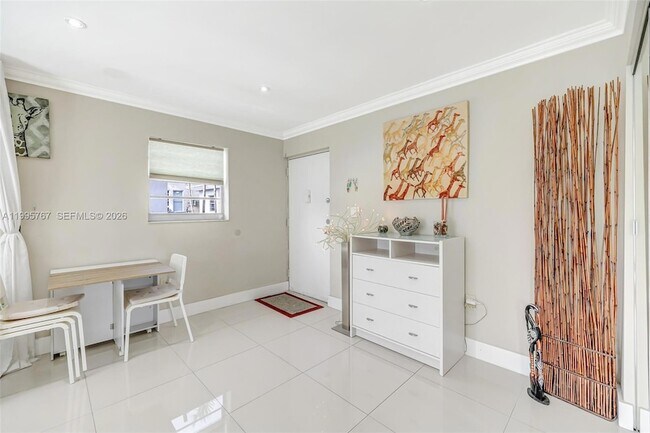 Building Photo - 618 Euclid Ave