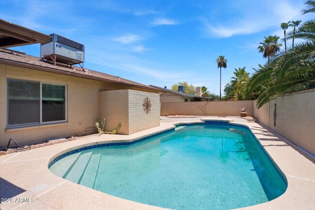 Building Photo - 6259 E Acoma Dr