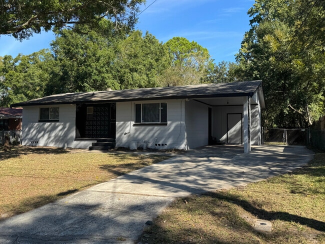 Building Photo - 5253 Kylan Dr N