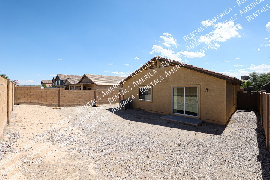 Building Photo - 22216 W Hadley St