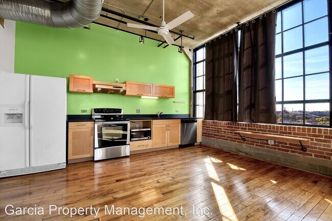 Building Photo - 1 br, 1 bath House - 2034 Lucas #408