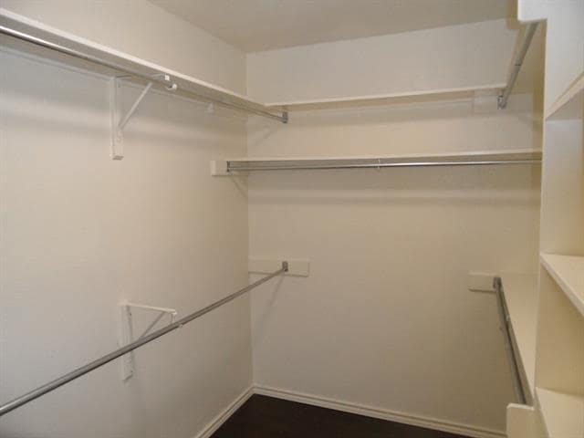 Building Photo - 5731 Remington Park Square