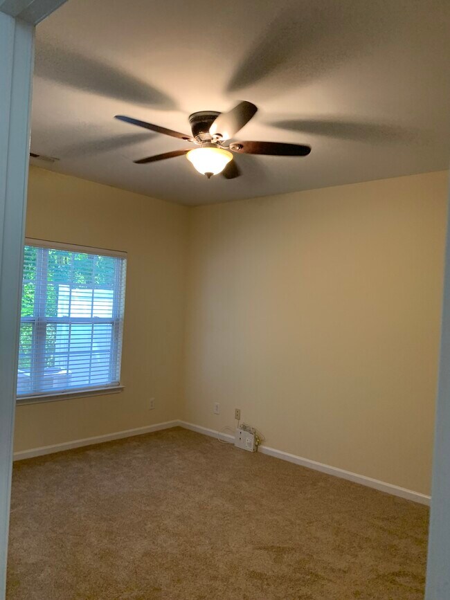 Building Photo - 11619 Stockdale Ct