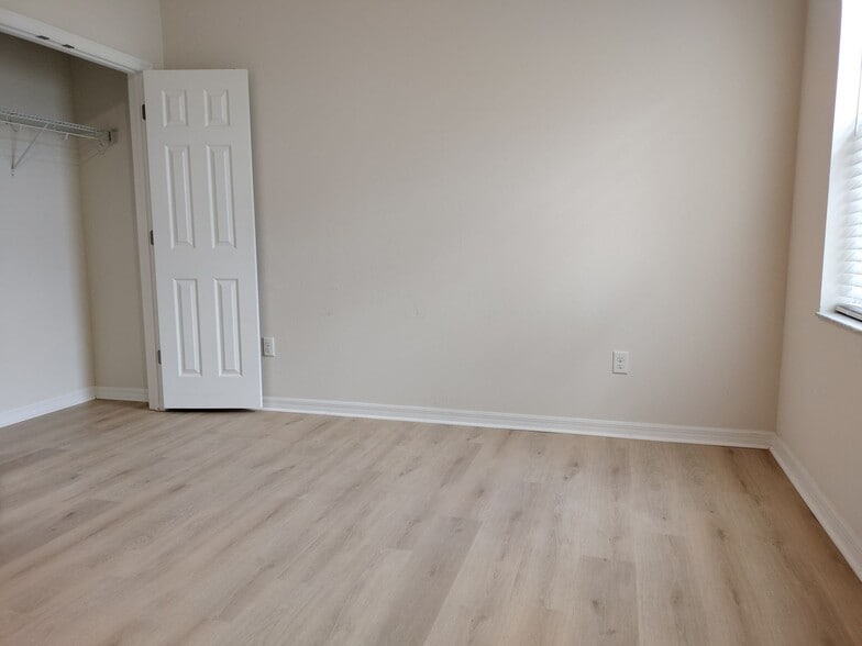 2nd bedroom - 1958 Marlington Way