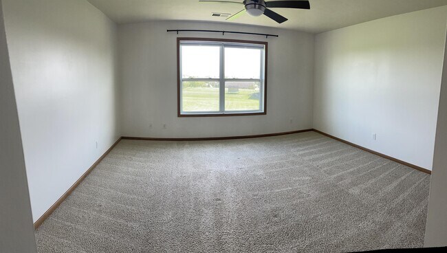 Building Photo - 2650 Millstone Dr