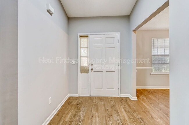 Building Photo - 10460 Roxbury Ln
