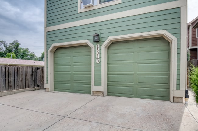 Building Photo - 1804 W Cucharras St