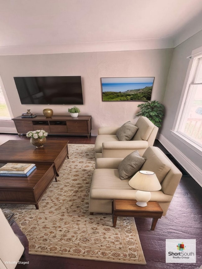 Primary Photo - Recently updated 3 bed 1 bath Single Famil...