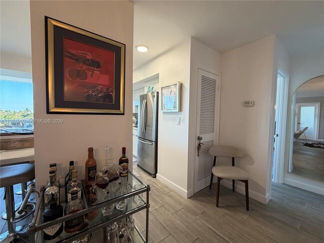 Building Photo - 2715 N Ocean Blvd