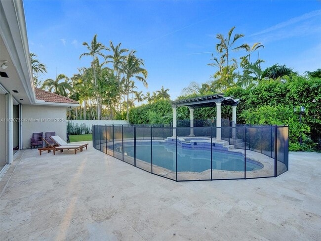 Building Photo - 12401 SW 77th St