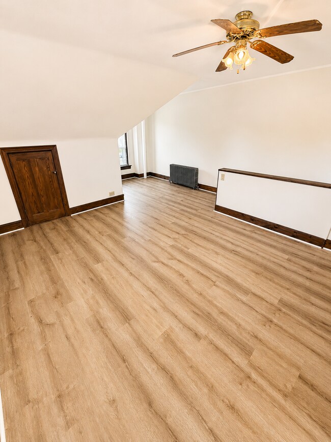 Building Photo - 34 E Reliance Rd