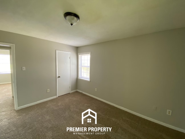 Building Photo - 30 Lydgate Ave