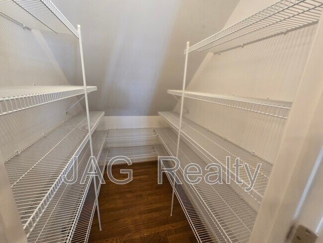 Building Photo - 3004 Honor Ct