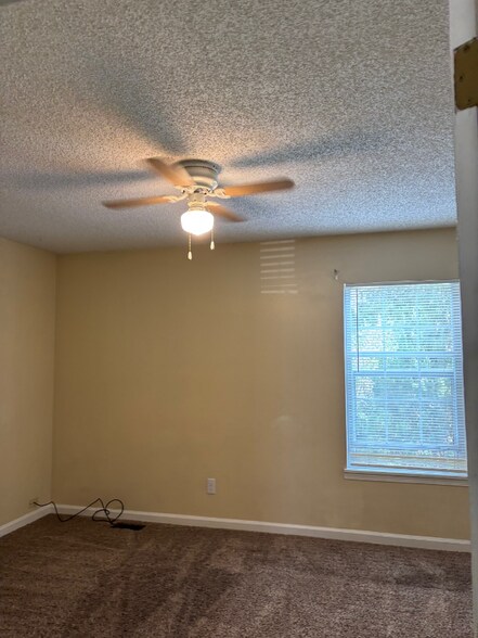 Building Photo - 4148 Charleston Dr