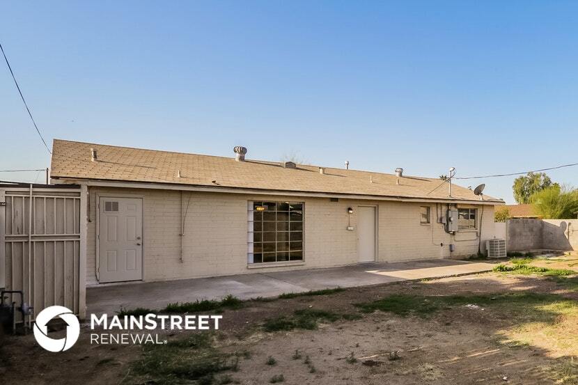 Building Photo - 5534 W Weldon Ave