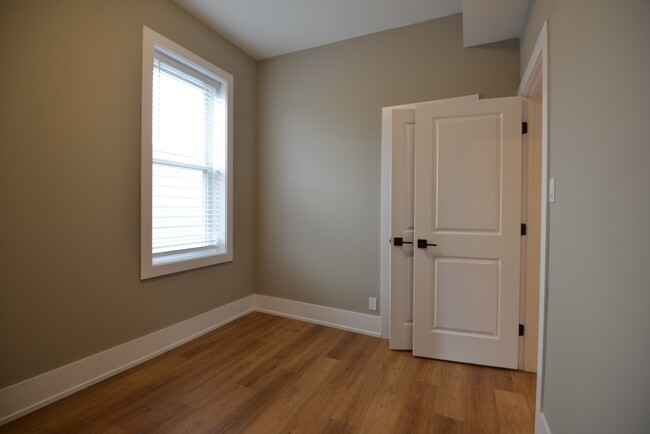 Building Photo - 4113 N Damen Ave