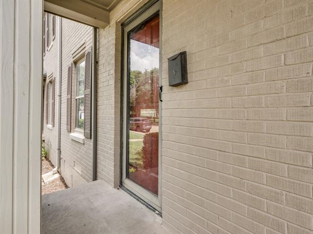 Building Photo - 6450 Bordeaux Ave