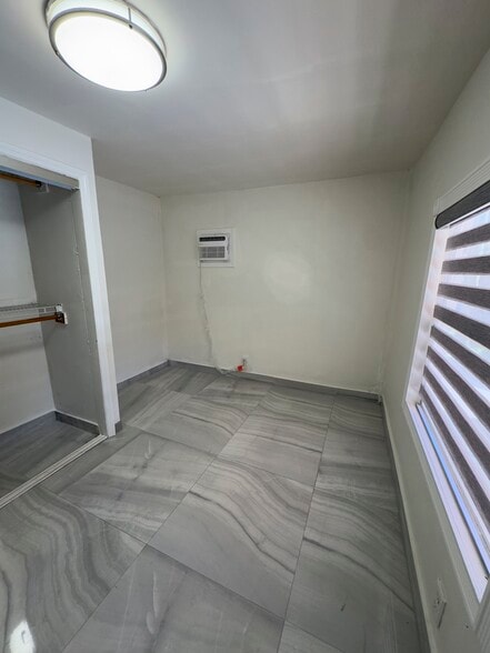 Building Photo - 221 NW 75th St