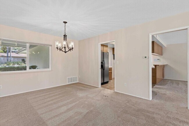 Building Photo - 1304 San Julian Dr