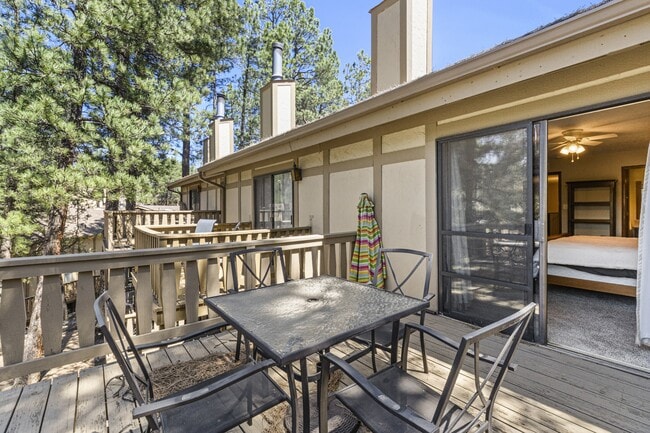 Building Photo - 214 Metz Dr