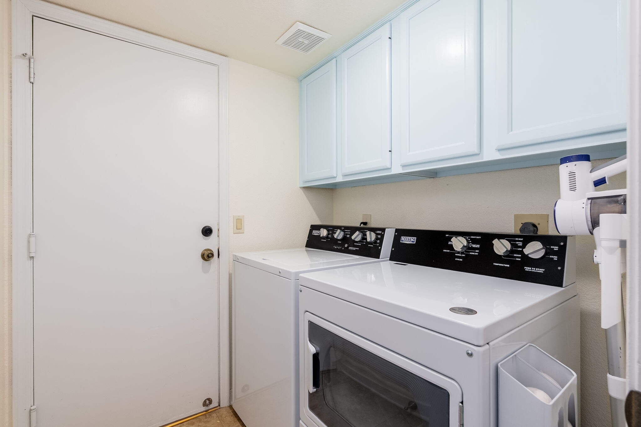 Building Photo - 3514 N Diego