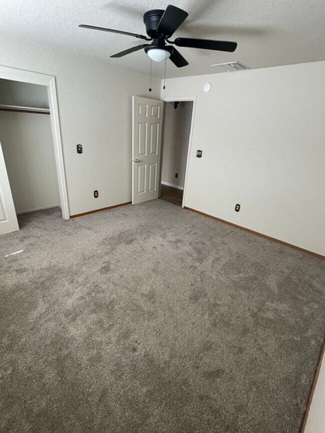 Building Photo - 10475 Gusano Way