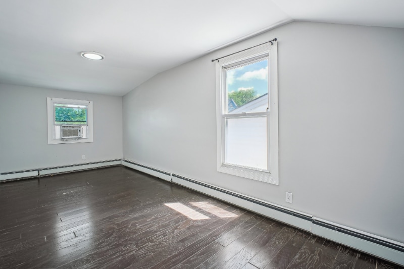 Building Photo - 296 Dixon Ave