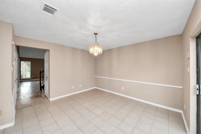 Building Photo - 3009 Beecave Dr