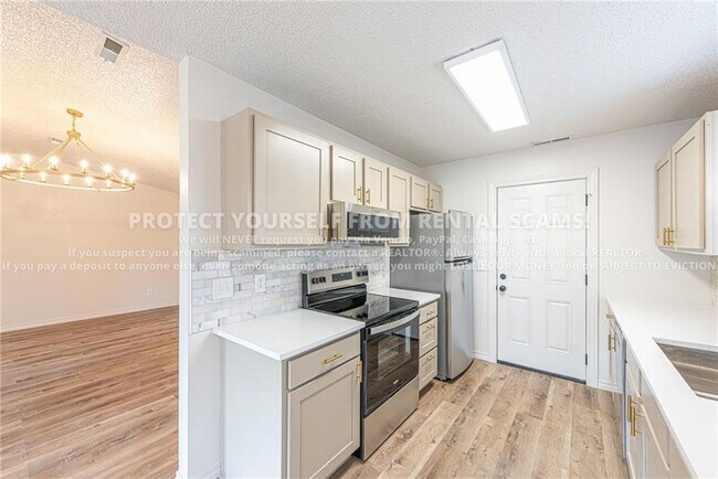 Building Photo - 3169 Mica St