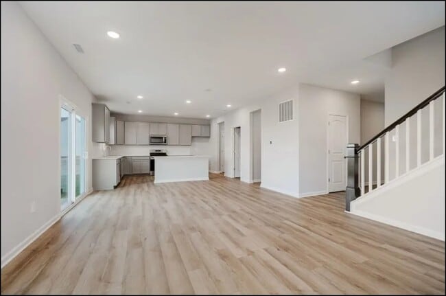 Building Photo - 16465 Mount Logan Rd