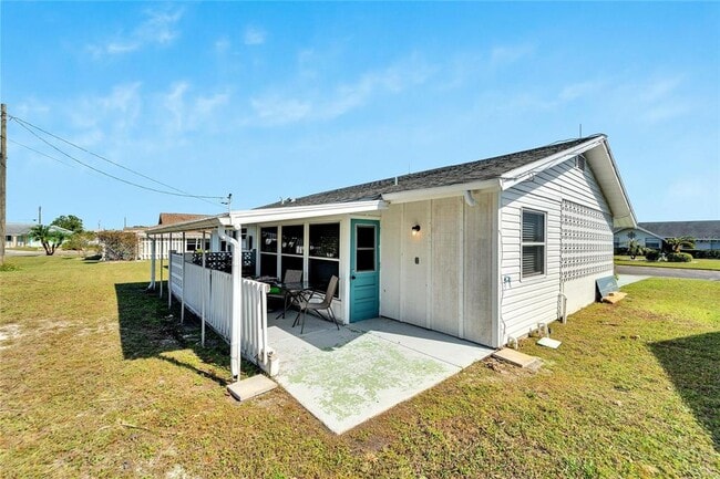 Building Photo - 1216 Hacienda Dr