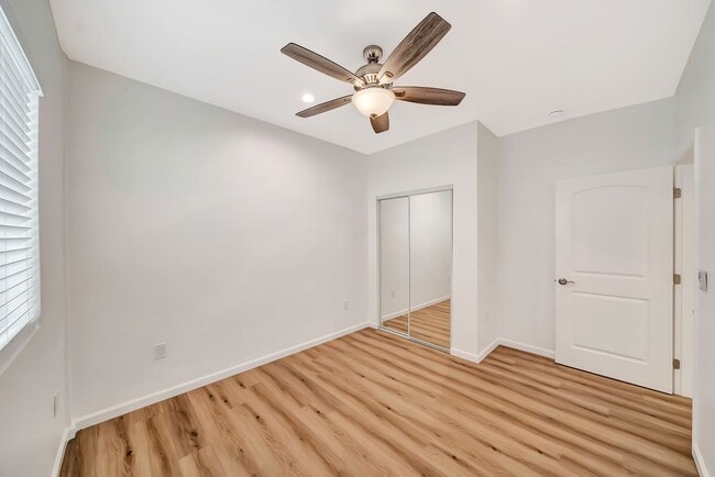 Building Photo - 14527 Hartland-11
