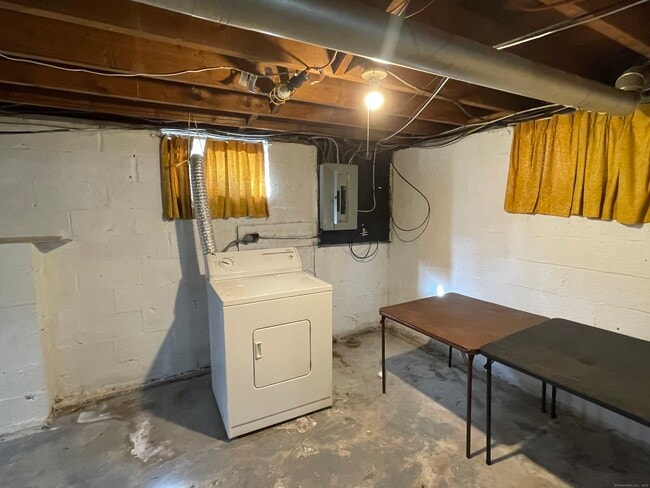 Building Photo - 31 Francis Ave