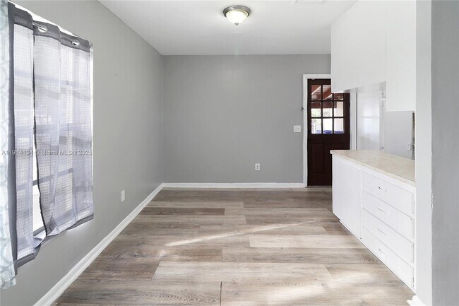 Building Photo - 1856 NW 6th Ave