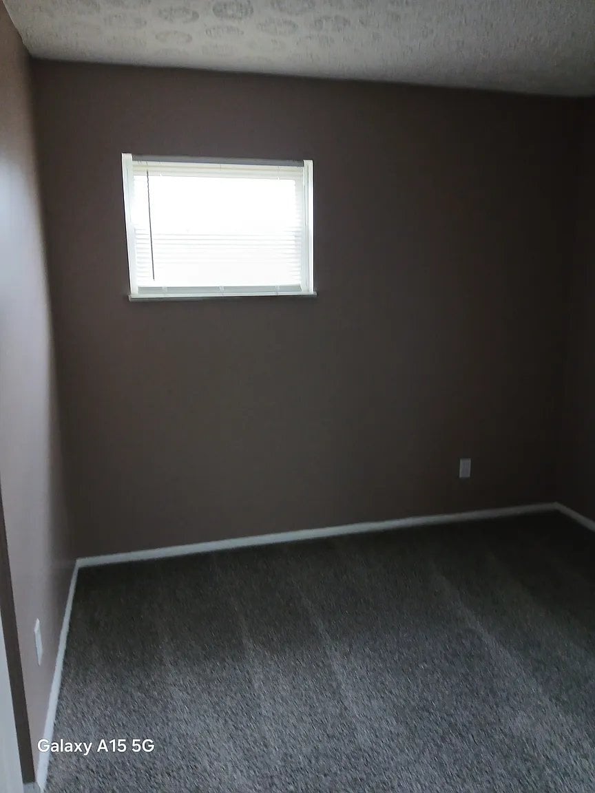 Building Photo - 4048 E Livingston Ave