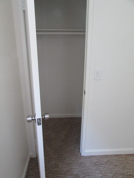 Bedroom - 4031 Franklin Ave