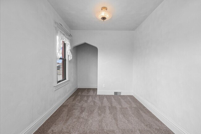 Building Photo - 1703 N Brady St