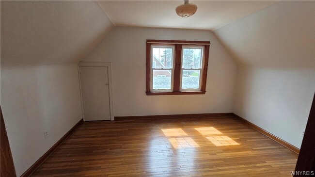 Building Photo - 1 Cresthaven Dr