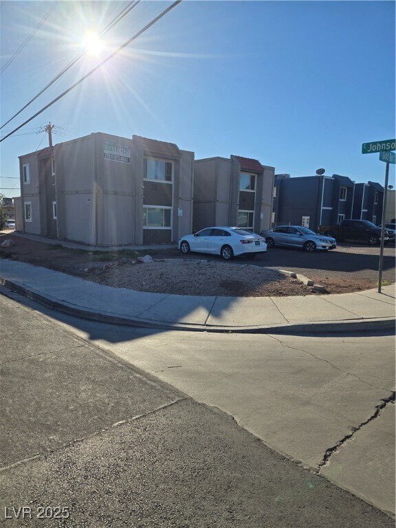 Building Photo - 33 Gold Bar Ct