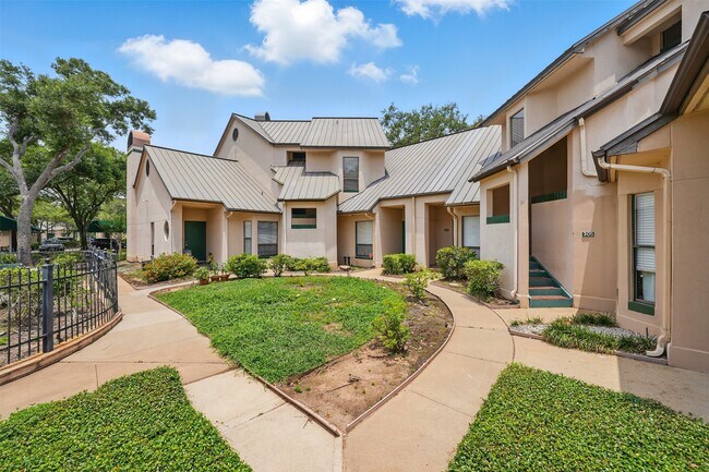 Building Photo - 4144 Greystone Way