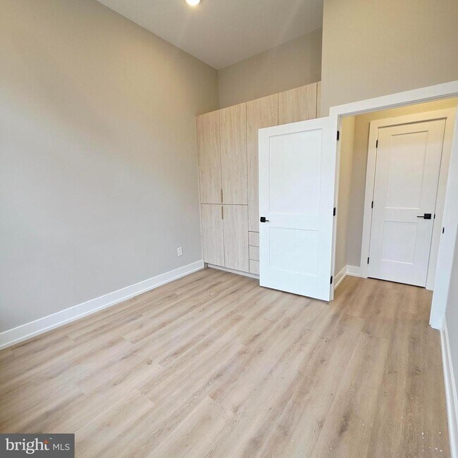 Building Photo - 714 Chestnut St