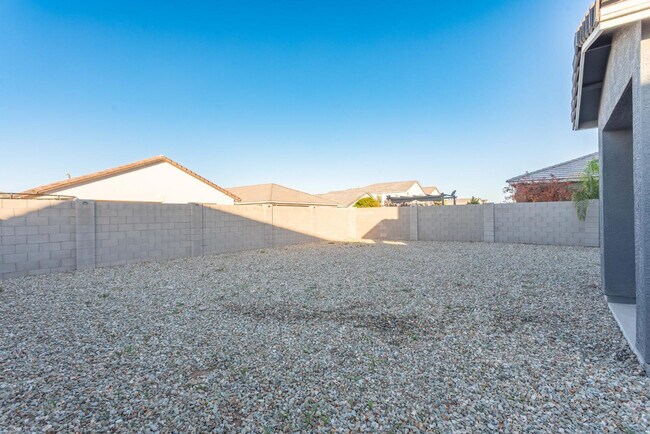 Building Photo - 36094 W Santa Barbara Ave