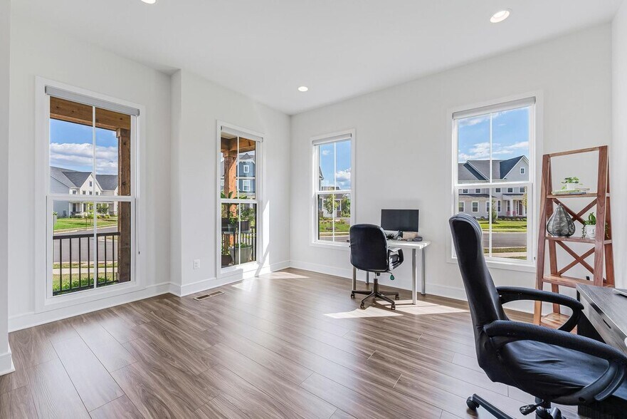 Building Photo - 23765 Fairfield Knl Ct